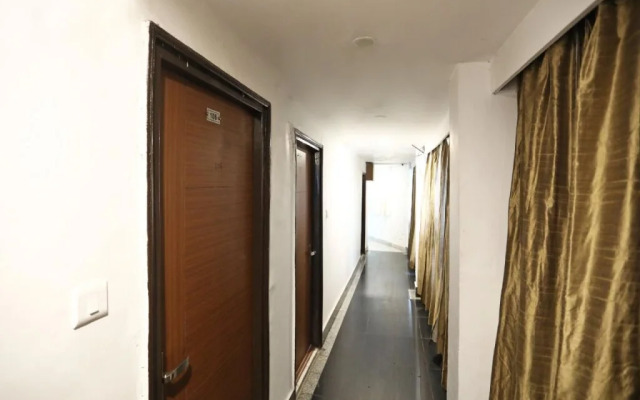 OYO 6119 Hotel Royal Classic