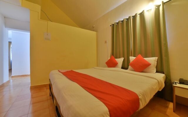 Oyo 30128 Reddys Hotel
