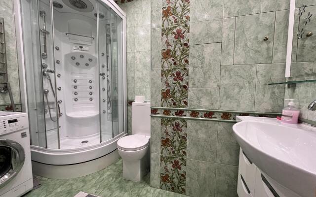 BestFlat24 on Rozhdestvenskaya Street 7
