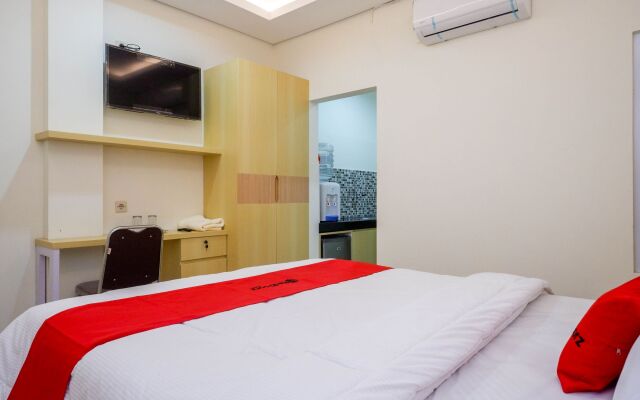 Reddoorz Near Pasar Gede Solo