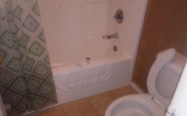 All Seasons Inn Motel And RV Park