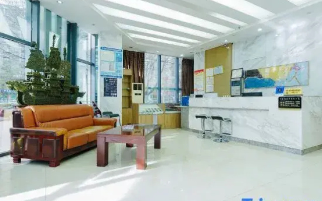 Yixin Yijia Hotel