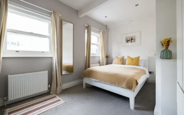 Modern Duplex Near Oxford Street