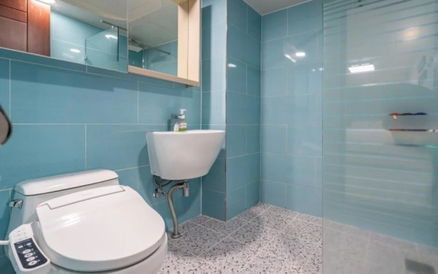 Geoje Sea and Blue Pool Villa