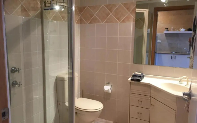 SilverWaters Waterfront Accommodation