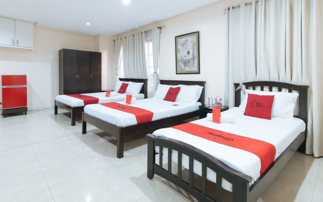 RedDoorz Plus @ Better Living Paranaque
