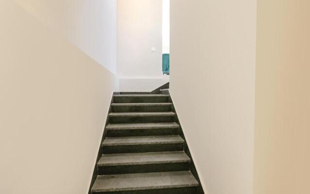 Fabhotel Prime Royal Inn Suites