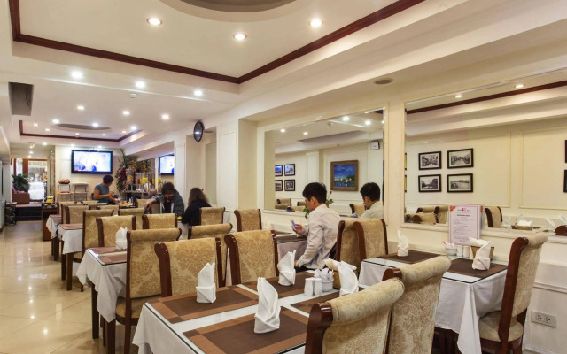 Golden Lotus Legend Hotel