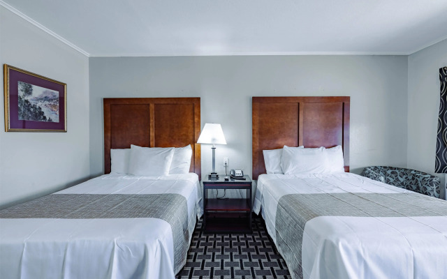 Travelodge by Wyndham Jackson I-40 Exit 82