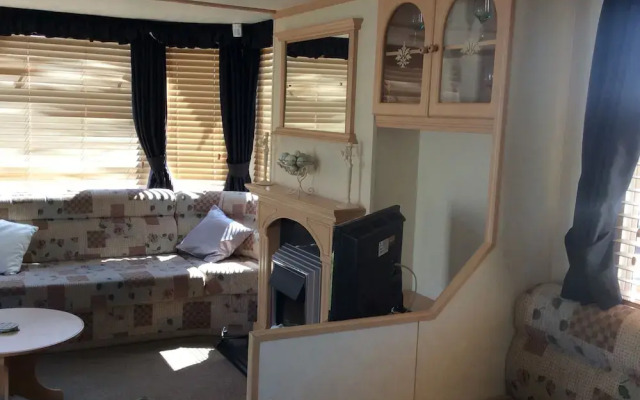 Tracis Caravan