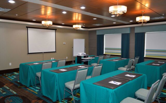 Best Western Premier Ashton Suites-Willowbrook