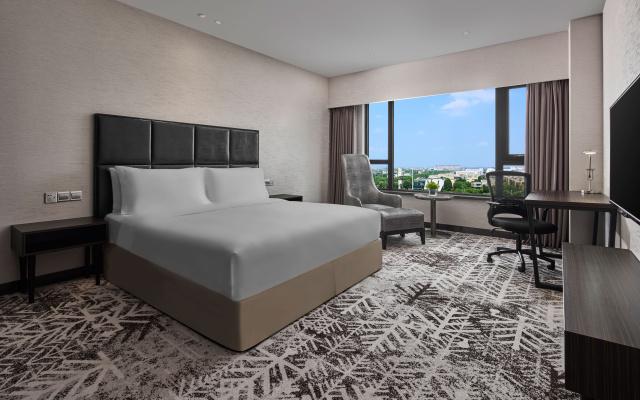 Отель Crowne Plaza Shanghai Jinshan 