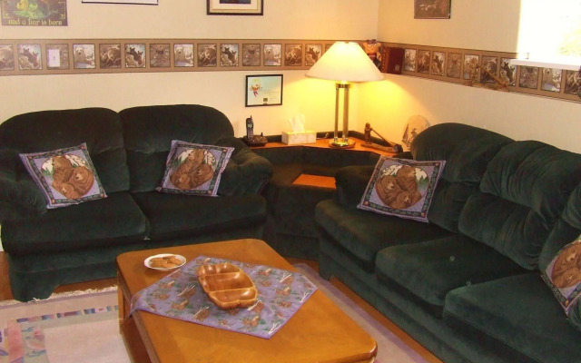 Silvern Lake Trail Bed & Breakfast