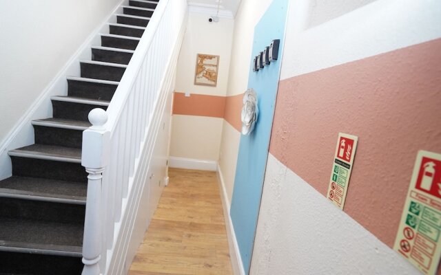 E2M Stays Lowestoft High street