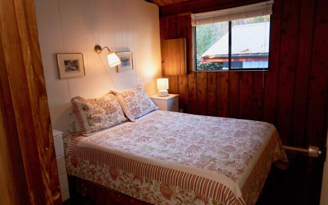 Maple Ridge Cottages