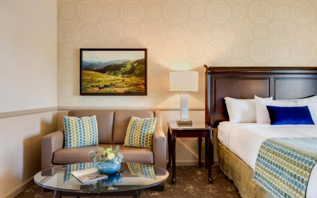 Ayres Hotel Corona – Riverside