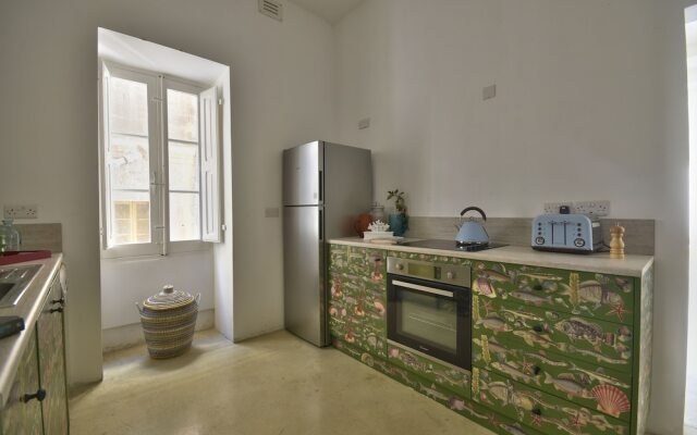 Sea Breeze Apartment