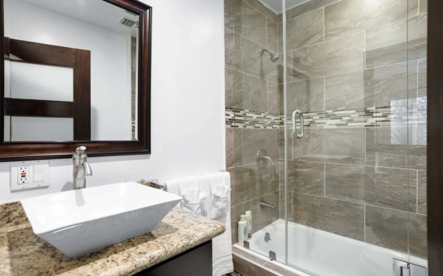 Walefield by Avantstay Mid-wilshire Home + Pool