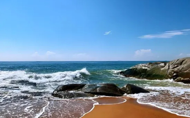 Yeste International Hotel (Wanning High speed Railway Station Branch) – Beach – Wanning