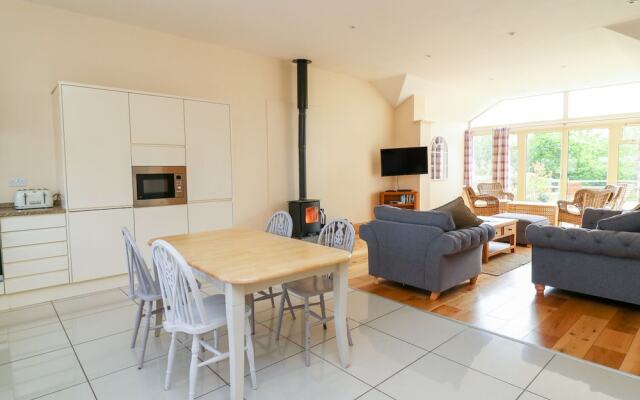 Dinkley Cottage
