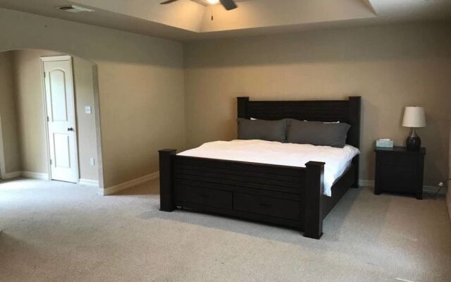 Entire Premium Spacious Luxury Home
