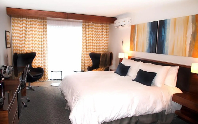 Qualicum Beach Inn