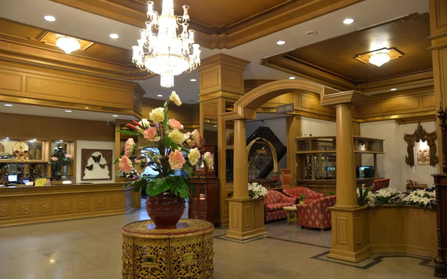 City Beach Resort