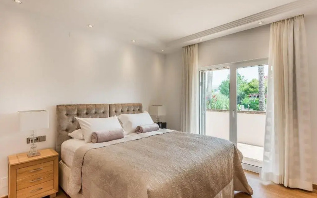 The Residence by Beach House Marbella