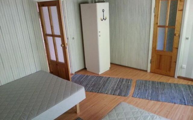 Kuunari Holiday Home