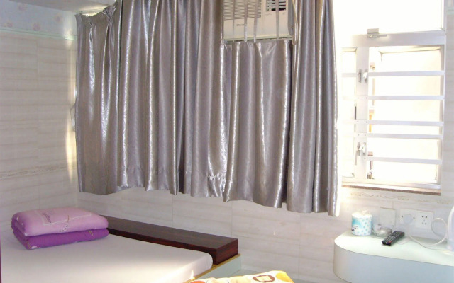 Yue Ka Hotel - 52-54 Argyle Street