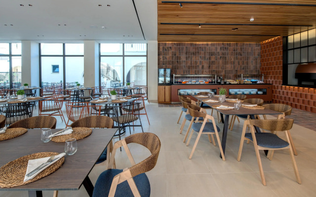 Impressive Playa Granada Golf