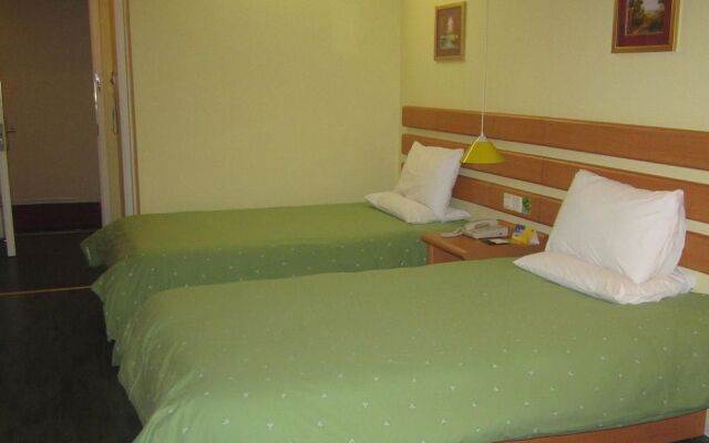 Qingdao Home Inn - Wuyishan Road