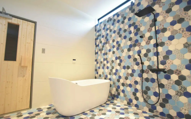 The Chikura Umi Base Camp – Bathroom – Minamiboso