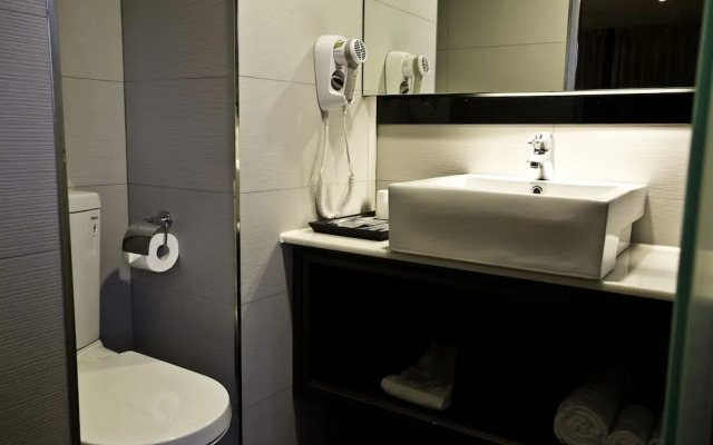 Fine Hotel