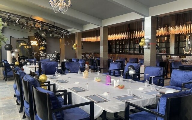 Meilin International Hotel