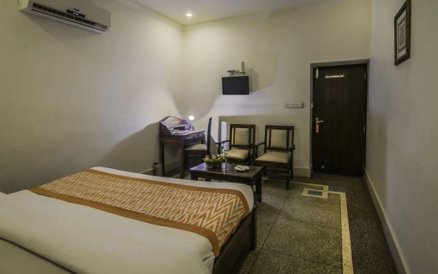 OYO Rooms Umed Club Road Rai Ka Bagh