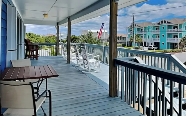 Happy Days by Topsail Realty