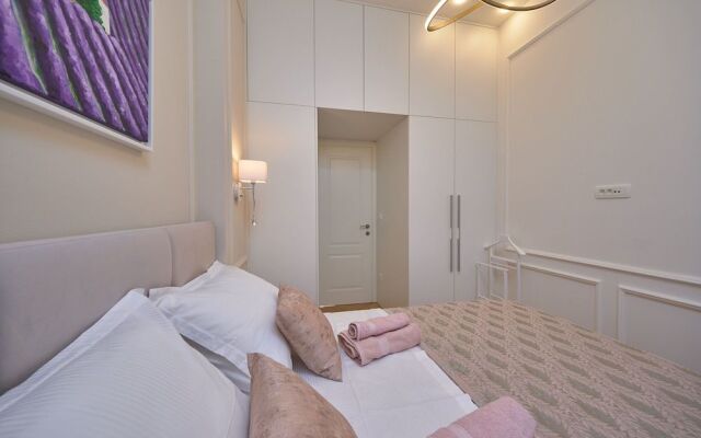 Salve Luxury Apartment by Litto