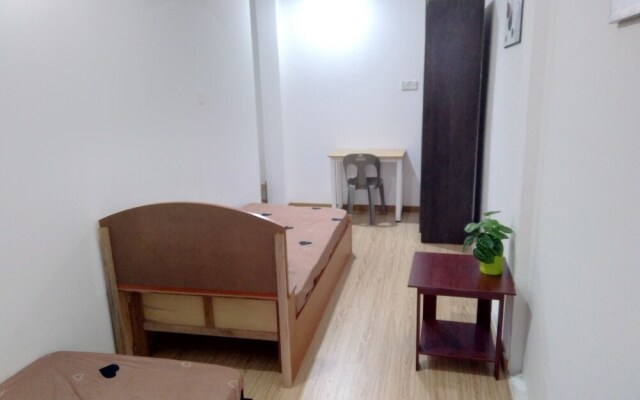 Spot ON 90439 Lh Home