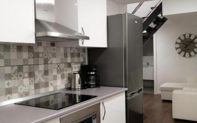 BIOMA Modern & Minimalist Apartment