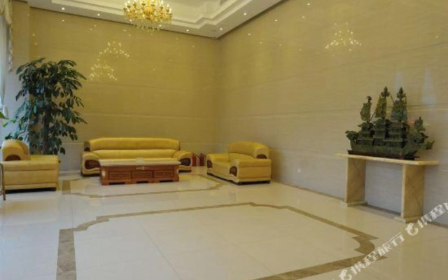 Dongguan Jufu Hotel (Changping Xianglong World Shop)