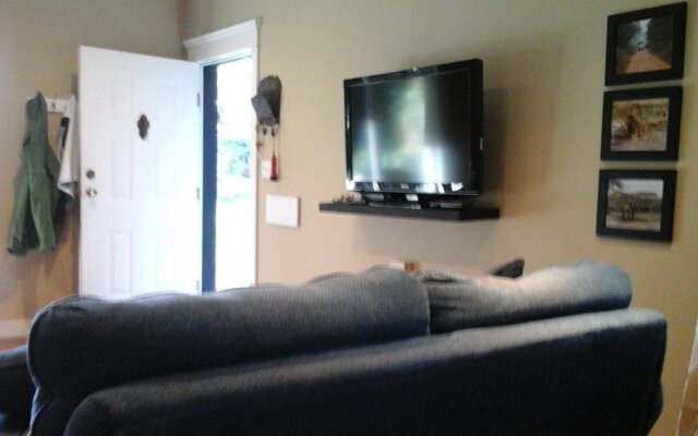 Beaver Hut Bed And Breakfast