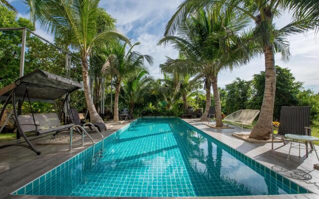 Porestva Hotel Sriracha