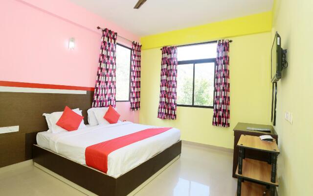 OYO 14368 Evergreen Holiday Home