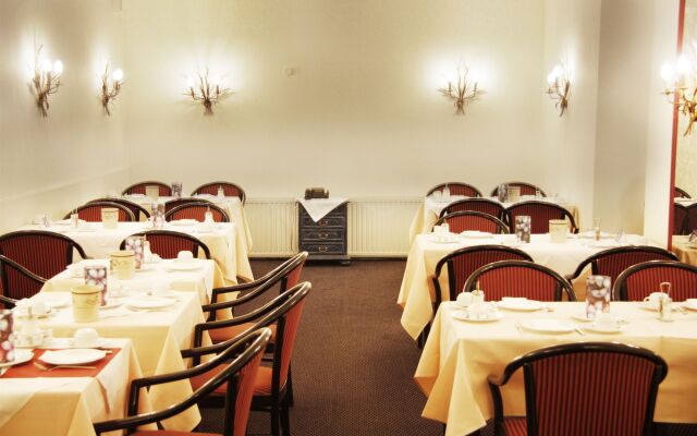 INA Hotel Royal