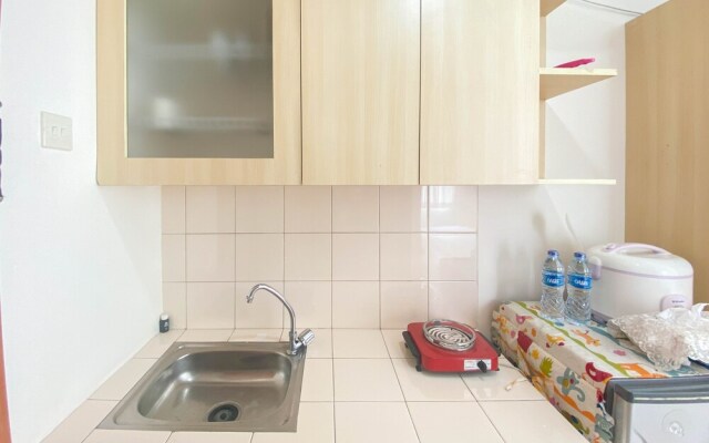 Homey And Cozy Stay Studio Margonda Residence 3 Apartment