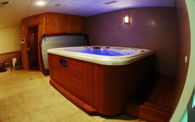 White Lavina Spa and Ski Lodge