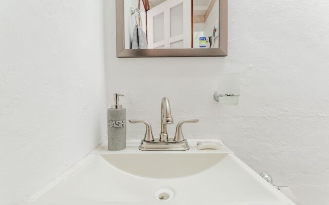 Playa Linda Apartments