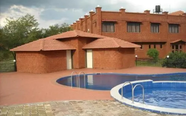 Heritage Resort – Pool – Belagavi