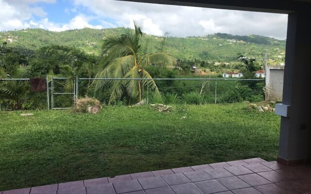 Caguas 4 Bedroom Vacation Villa